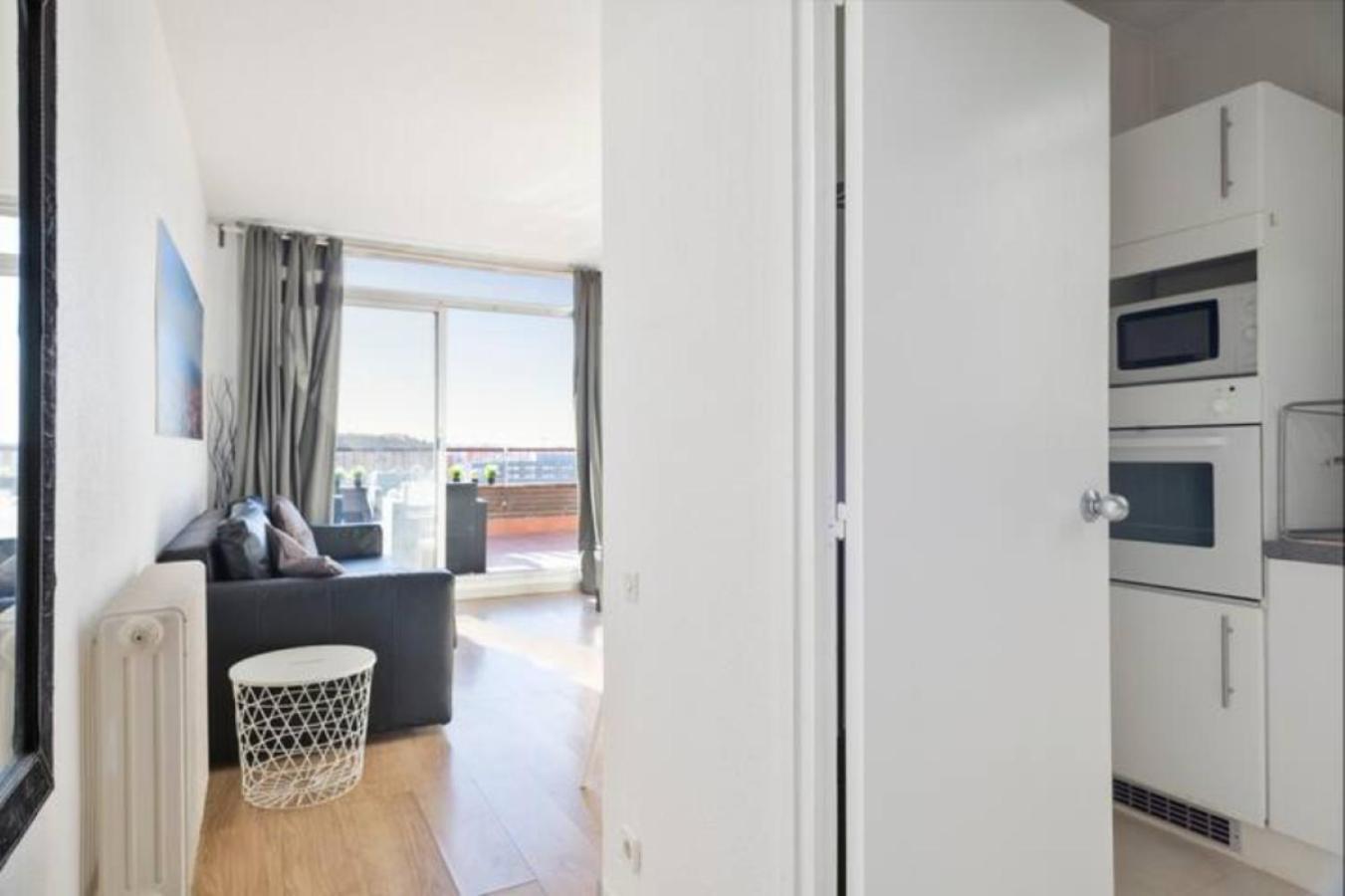 Sants Station Penthouse Apartment บาร์เซโลนา ภายนอก รูปภาพ